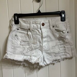 WHITE | DISTRESSED | SHORTS | WORN | DENIM